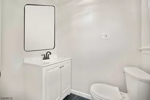 21 Eastern Pkwy, Newark, NJ 07106 - Photo 36