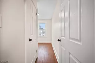 21 Eastern Pkwy, Newark, NJ 07106 - Photo 28