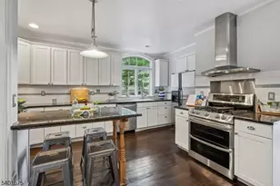 386 Park St, Montclair, NJ 07043 - Photo 16