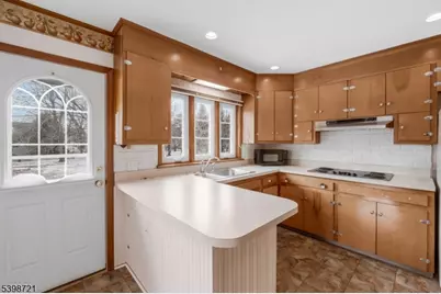 211 Reaville Rd, Raritan Township, NJ 08822 - Photo 16