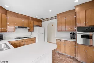 211 Reaville Rd, Raritan Township, NJ 08822 - Photo 14