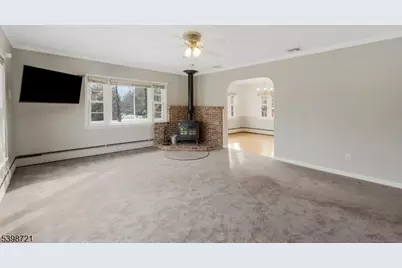 211 Reaville Rd, Raritan Township, NJ 08822 - Photo 8