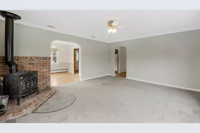 211 Reaville Rd, Raritan Township, NJ 08822 - Photo 10