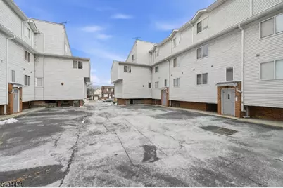 31 Fairmount Ave, Hackensack, NJ 07601 - Photo 6