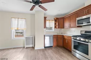 354 Hayward St, Orange, NJ 07050 - Photo 4