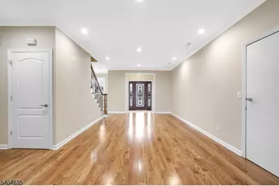 585 Mount Prospect Ave, Clifton, NJ 07012 - Photo 8