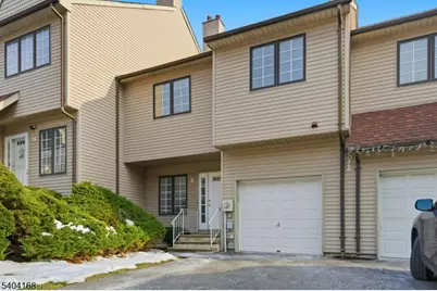 4 Deer Hill Ct, Boonton Town, NJ 07005 - Photo 2