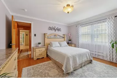 391 Avenue E, Bayonne, NJ 07002 - Photo 10