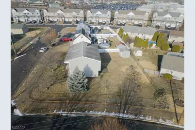 5 Clare Ct, Manville, NJ 08835 - Photo 34