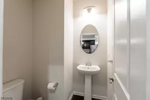 28 Trailwood Dr, Mount Arlington, NJ 07856 - Photo 8