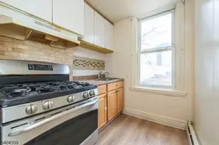 3653 John F. Kennedy Blvd, Jersey City, NJ 07307 - Photo 10