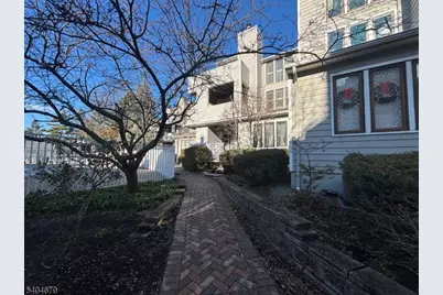 748 Mainsail Ln, Secaucus, NJ 07094 - Photo 14