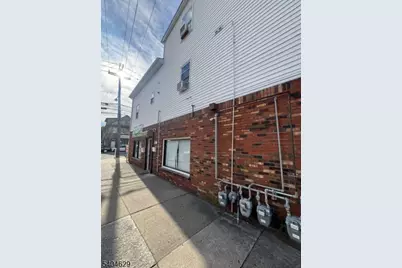 85 Berkshire Ave, Paterson, NJ 07502 - Photo 4