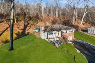 128 Old Croton Rd, Raritan Township, NJ 08822 - Photo 2