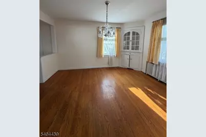 136 Roosevelt Ave, Clifton, NJ 07011 - Photo 4