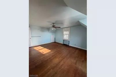 136 Roosevelt Ave, Clifton, NJ 07011 - Photo 10