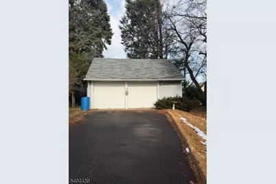 136 Roosevelt Ave, Clifton, NJ 07011 - Photo 16