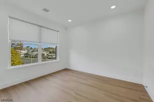 255 Ridge Rd, Lyndhurst Township, NJ 07071 - Photo 10