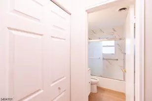 187 Evergreen, Edison, NJ 08837 - Photo 24