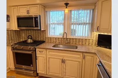 2 Michael Ct, Pequannock Township, NJ 07444 - Photo 12