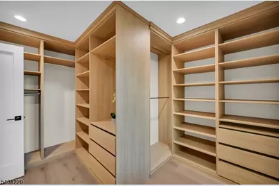 4 Drummond Ter, Livingston, NJ 07039 - Photo 18