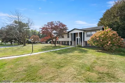 418 Liggett Blvd, Pohatcong Township, NJ 08865 - Photo 2