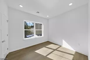 410 Morris Pl, Roselle, NJ 07203 - Photo 8