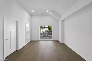 410 Morris Pl, Roselle, NJ 07203 - Photo 4