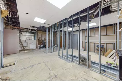 9 W Stimpson Ave, Linden, NJ 07036 - Photo 12