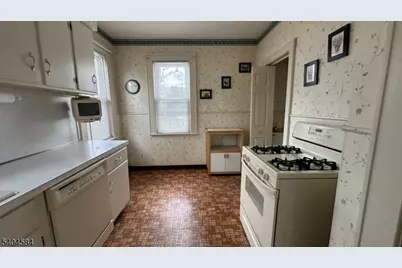 10 Johnson Rd, West Orange Township, NJ 07052 - Photo 8