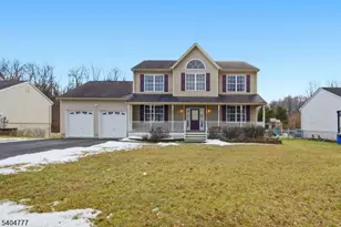 10 Windsor Dr, Newton, NJ 07860 - Photo 1