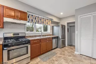 153 Stirling Rd, Watchung, NJ 07069 - Photo 18