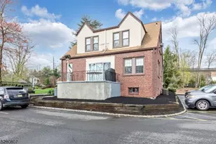 153 Stirling Rd, Watchung, NJ 07069 - Photo 2