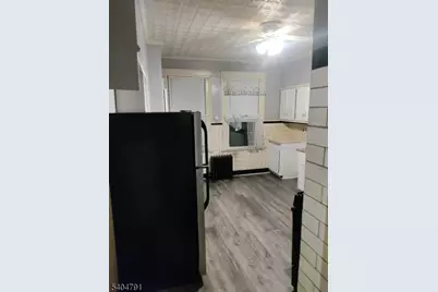 45 N 17th St, East Orange, NJ 07017 - Photo 12