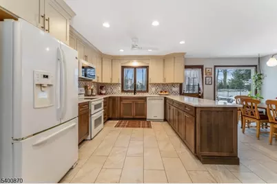 19 Lexington Road, Clinton Township, NJ 08801 - Photo 14