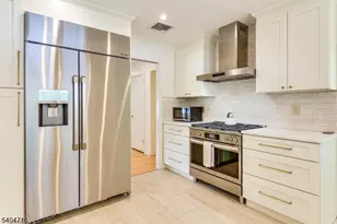 213 Haroldson Pl, Pompton Lakes, NJ 07442 - Photo 12