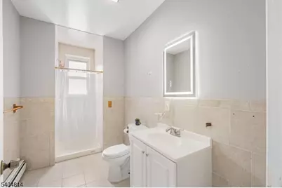 267 6th Ave W, Newark, NJ 07107 - Photo 8
