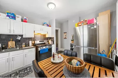 267 6th Ave W, Newark, NJ 07107 - Photo 4