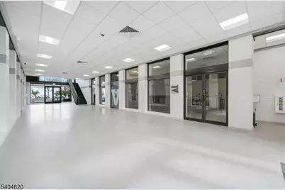 1 Lethbridge Plz, Mahwah, NJ 07430 - Photo 8