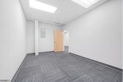 1 Lethbridge Plz, Mahwah, NJ 07430 - Photo 4