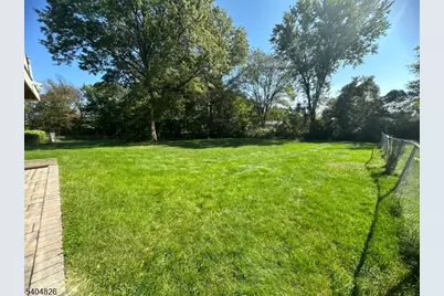 9 Holly Rd, Woodbridge Township, NJ 08830 - Photo 6