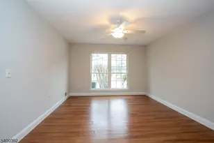 22 Amberly Ct, Franklin Township, NJ 08823 - Photo 18