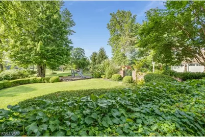 312 Hamden Rd, Franklin Township, NJ 08801 - Photo 16