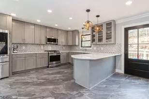 17 Rockaway Valley Rd, Montville Township, NJ 07005 - Photo 16