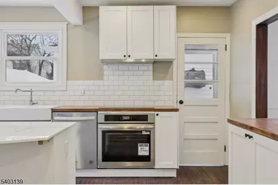 55 Roosevelt Ave, West Orange Township, NJ 07052 - Photo 14