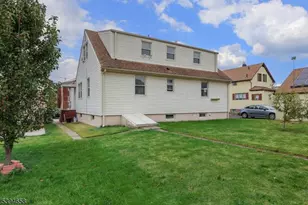 825 Dennis Pl, Linden, NJ 07036 - Photo 24