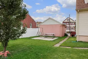 825 Dennis Pl, Linden, NJ 07036 - Photo 28