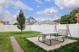 825 Dennis Pl, Linden, NJ 07036 - Photo 26