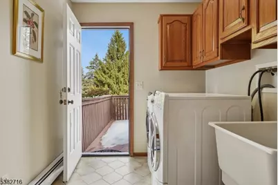 32 Nancy Terrace, Washington Township, NJ 07853 - Photo 18