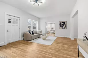 33 Robertson Rd, West Orange Township, NJ 07052 - Photo 2